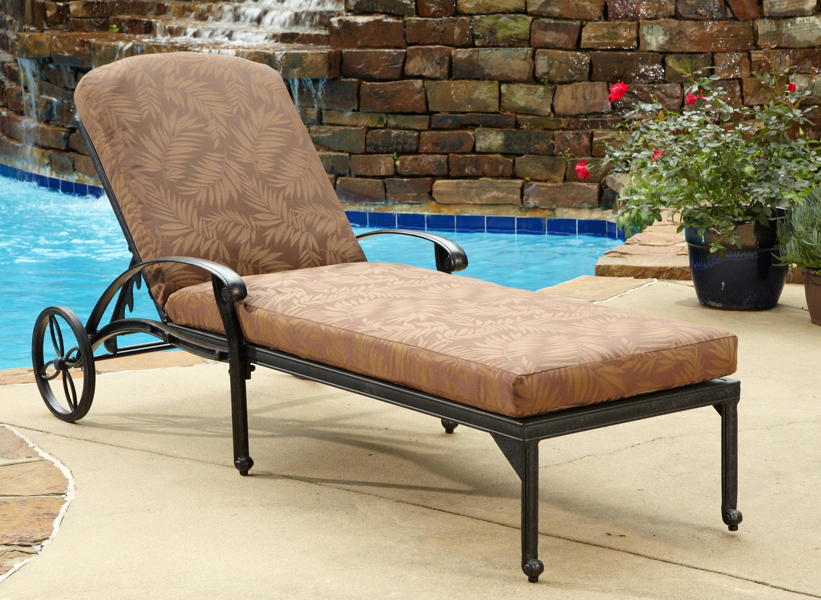 outdoor chaise lounge with wheels